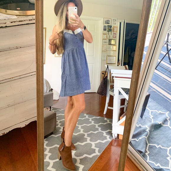 Chambray dress with lace trim adjustable straps - Picture 3 of 12